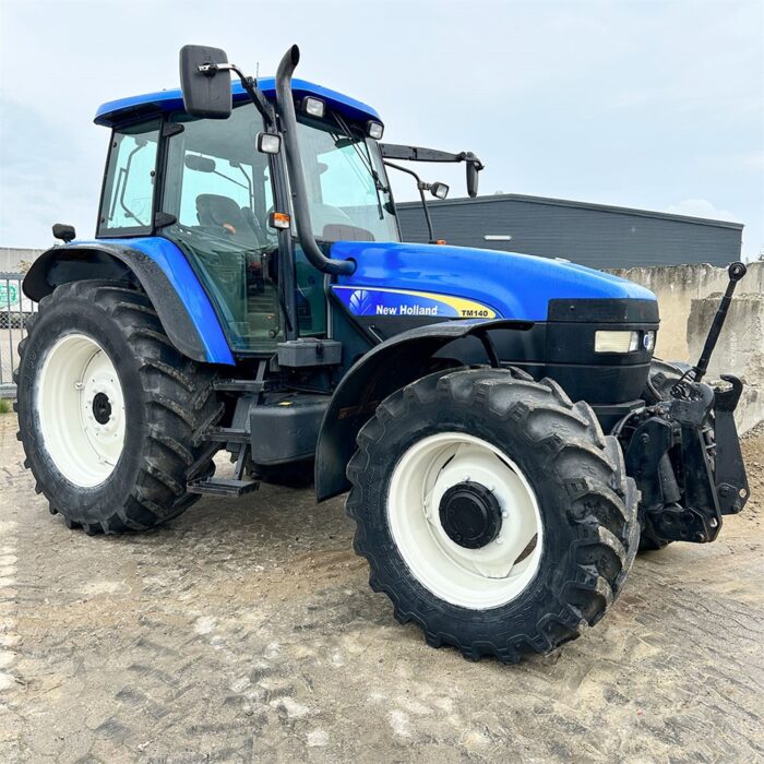 New Holland TM140 – 5,6 ton, année 2003