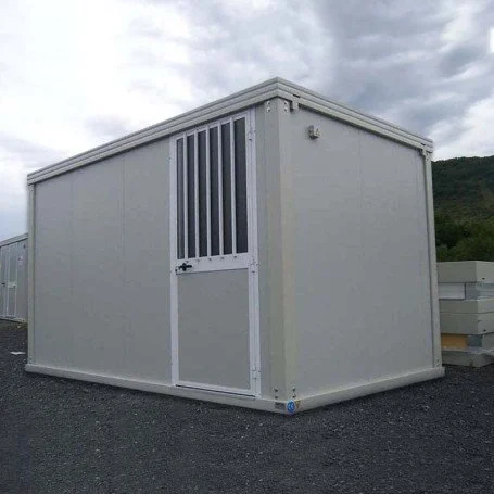 bloc-sanitaire-ssdu-4m-neuf-avec-2-wc-douche-lavabo-et-urinoir-1.webp Bloc Sanitaire SSDU 4M neuf avec 2 WC, Douche, Lavabo et Urinoir