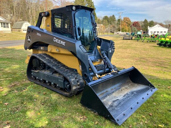John Deere 331G Année 2023